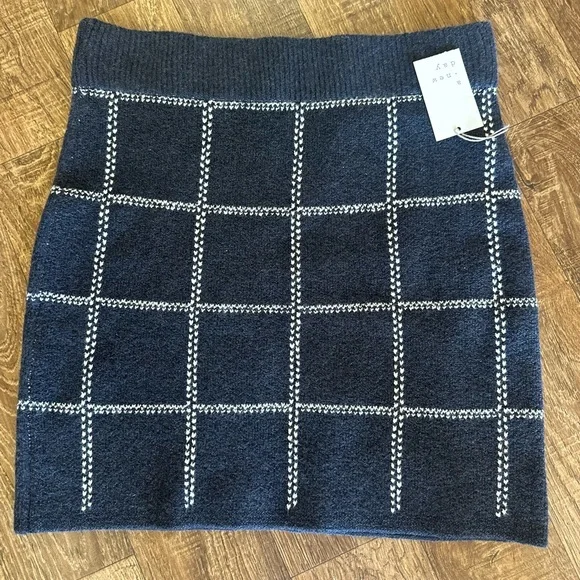 Women's Mini Sweater Skirt - A New Day Navy & White Windowpane L - Picture 1 of 7